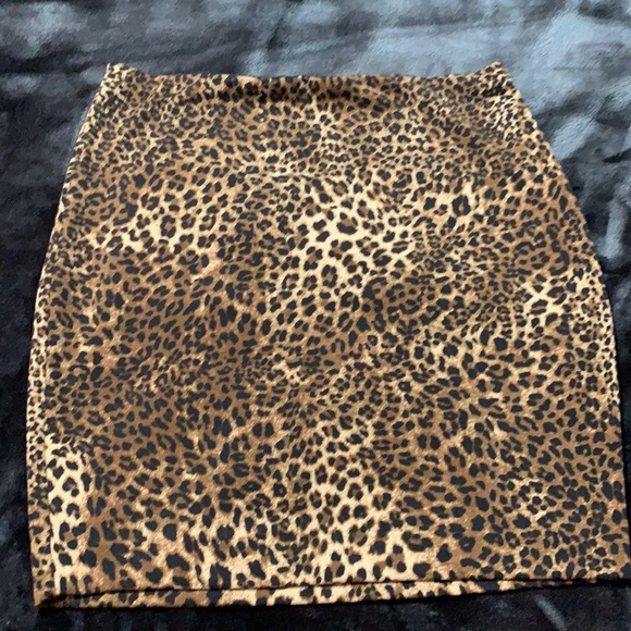 Ricki’s leopard print skirt - Picture 1 of 9